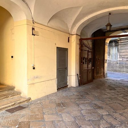 Apartamento Storica Dimora Con Affreschi Vanvitelliani Santa Maria Capua Vetere Exterior foto